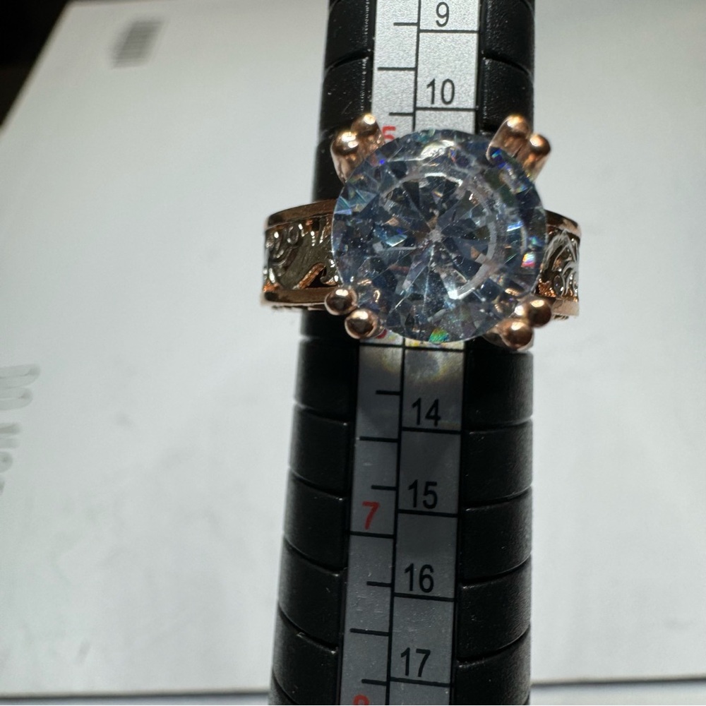 NWT Rose Gold Solitaire Band - Picture 14 of 16